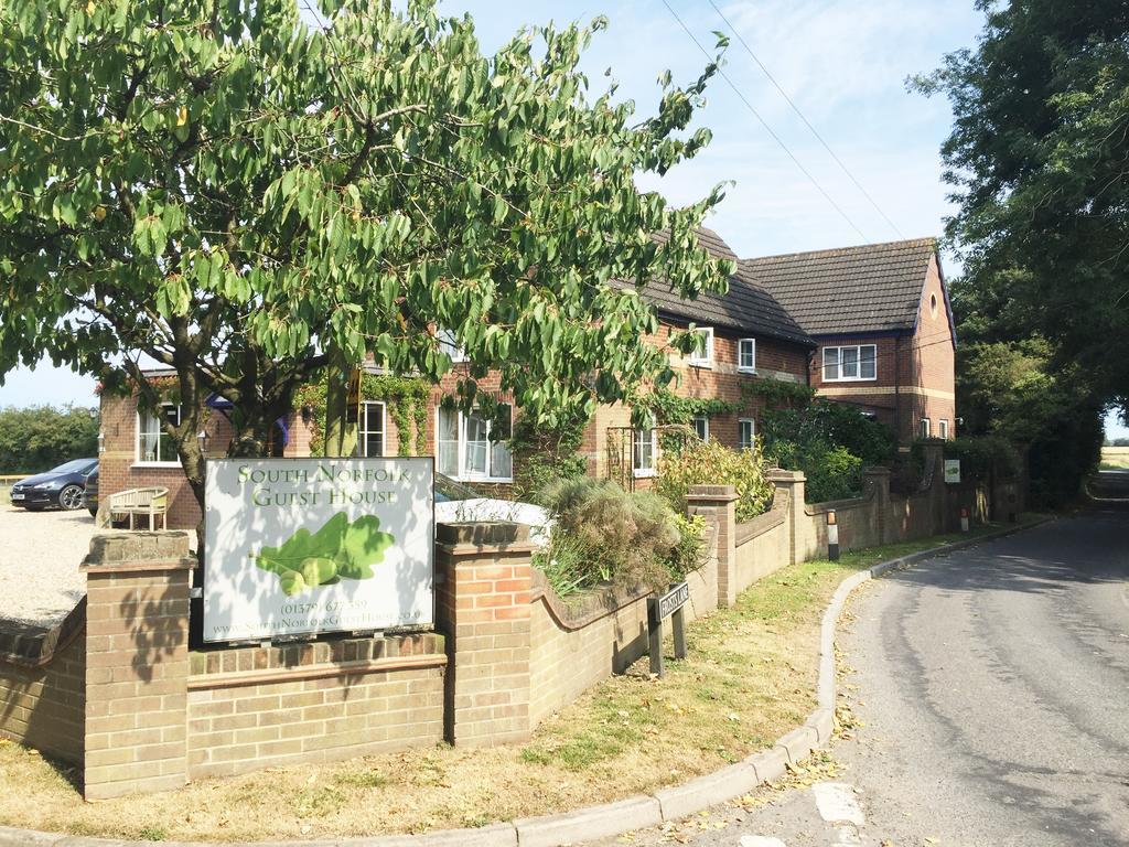 South Norfolk Guest House Great Moulton Exterior photo